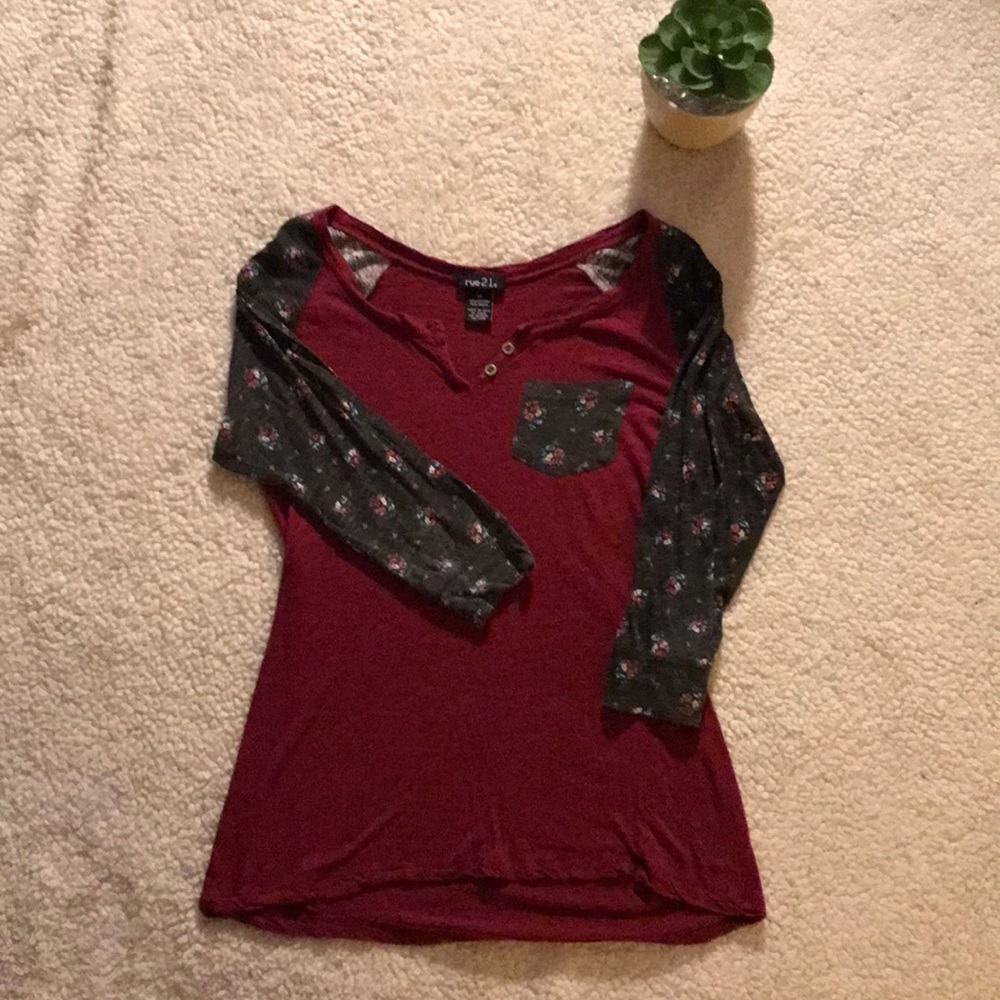 Quarter sleeve shirt
